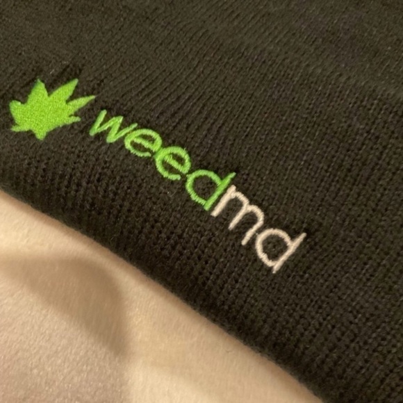 WeedMD Toque/Hat - Picture 3 of 3